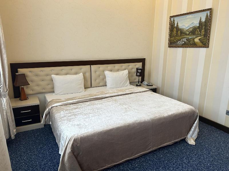 Aysberq Hotel image