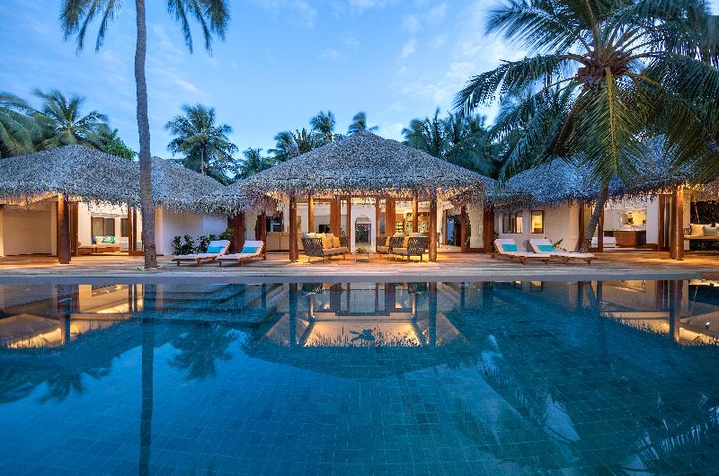 Anantara Kihavah Villas image