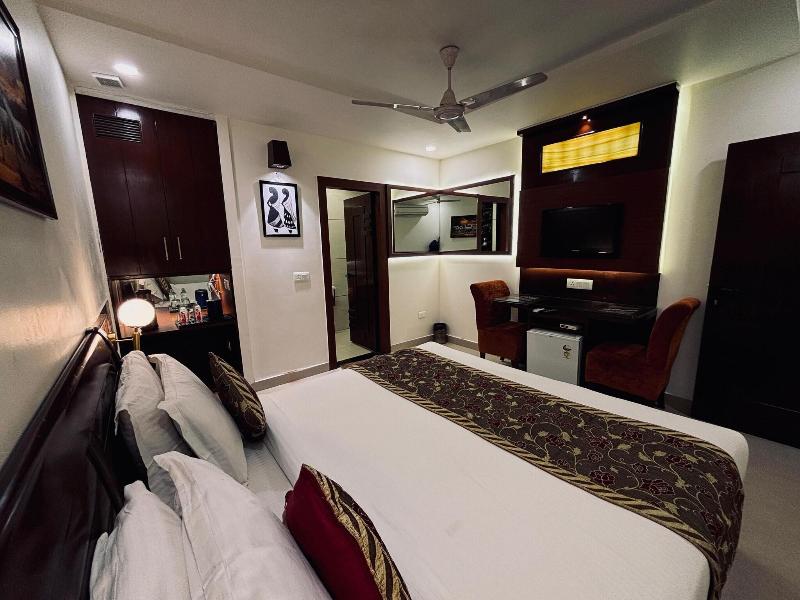 Hotel Taj Inn image