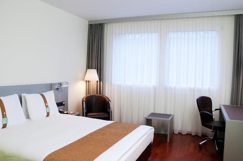 Holiday Inn Zurich Messe photo 21