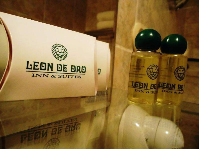 Leon de Oro Inn and Suites