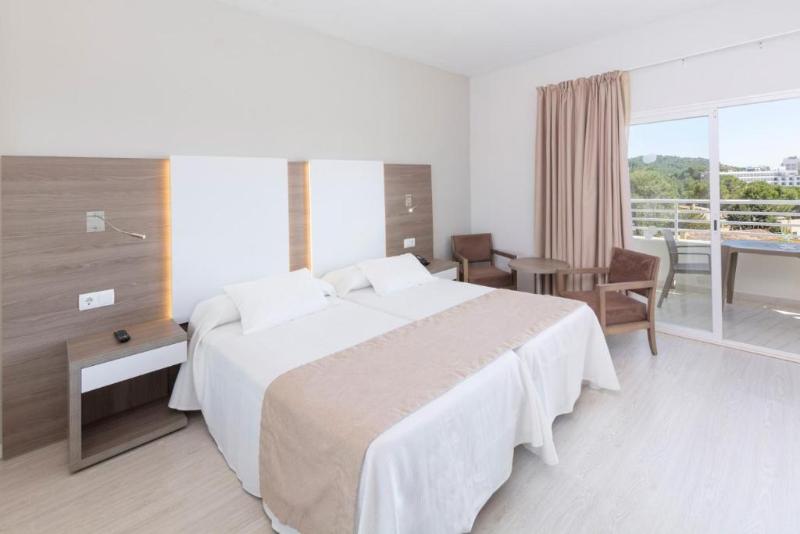 MAR HOTELS PAGUERA and SPA APARTMENTS image