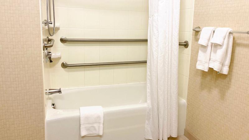 Holiday Inn & Suites Bakersfield photo 15