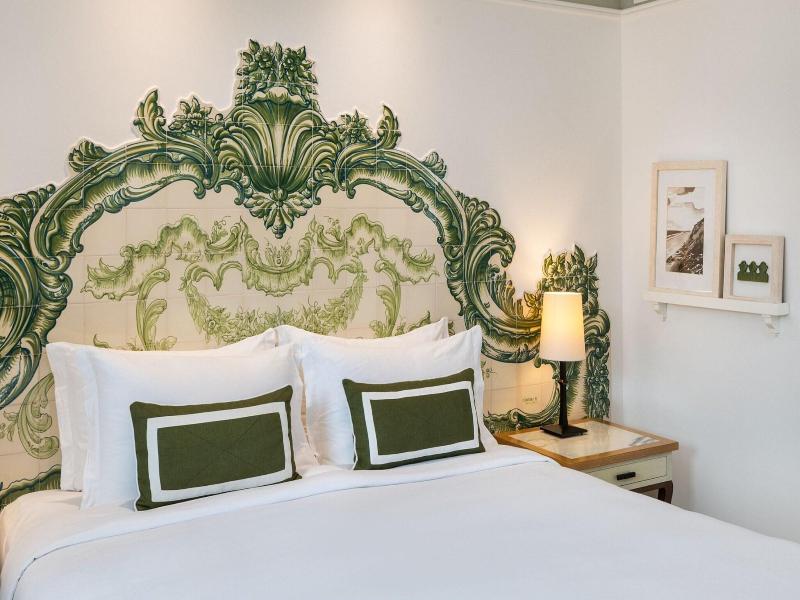 Pine Cliffs Resort image