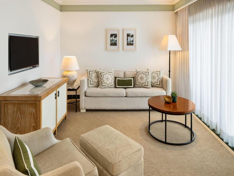 Pine Cliffs Resort image