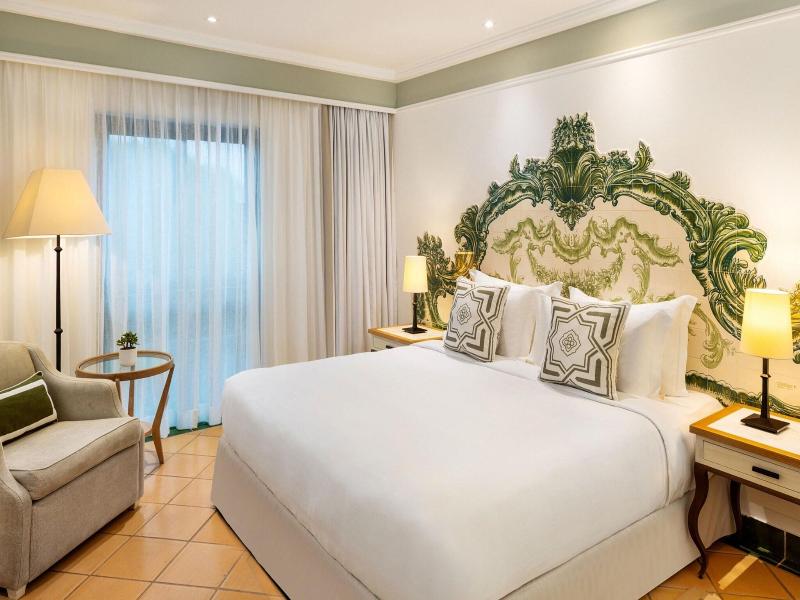 Pine Cliffs Resort image