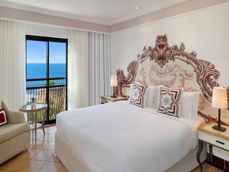 Pine Cliffs Resort image