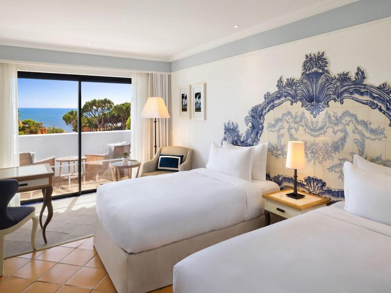 Pine Cliffs Resort image