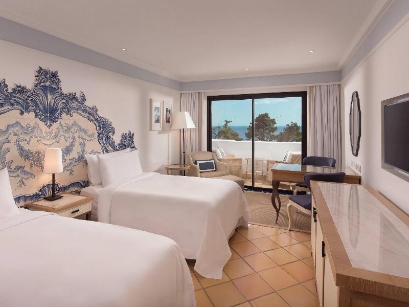 Pine Cliffs Resort image