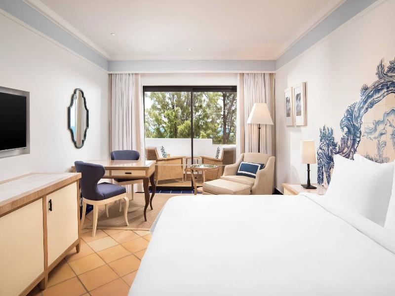 Pine Cliffs Resort image