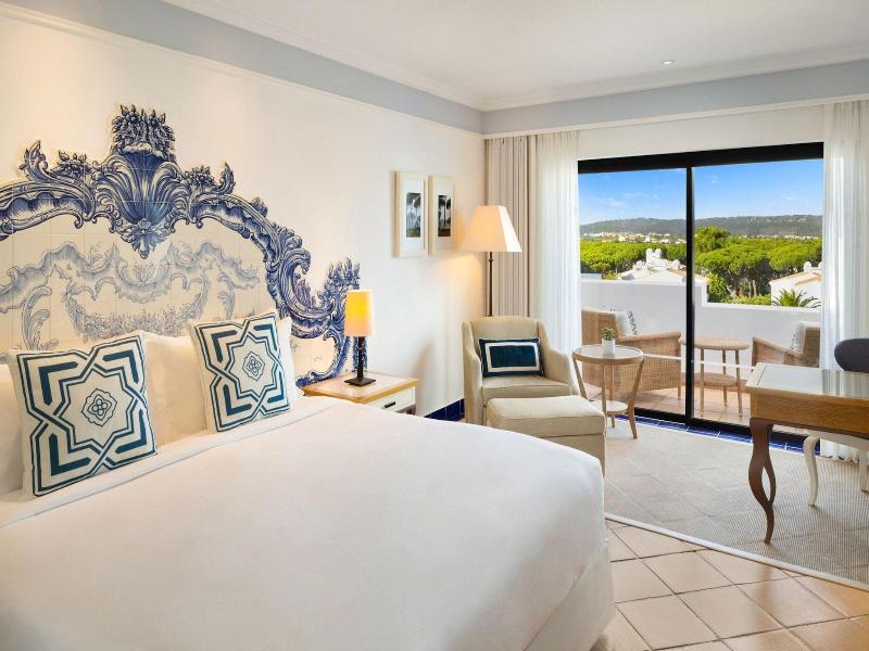 Pine Cliffs Resort image