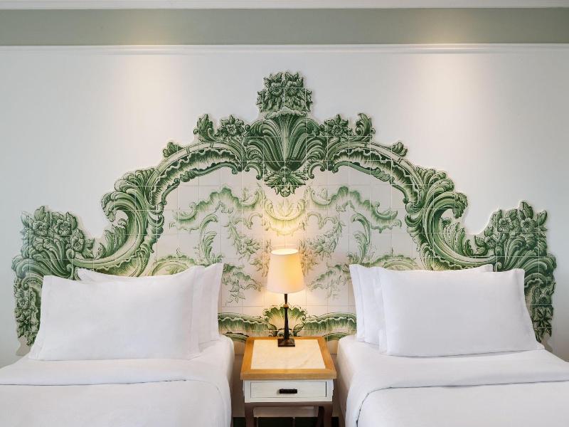 Pine Cliffs Resort image
