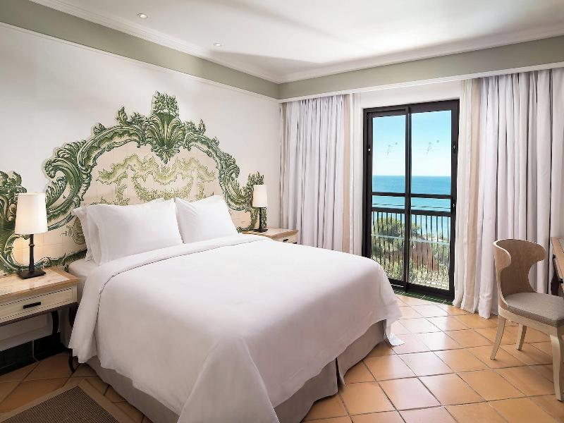 Pine Cliffs Resort image