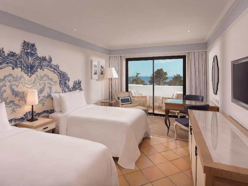Pine Cliffs Resort image