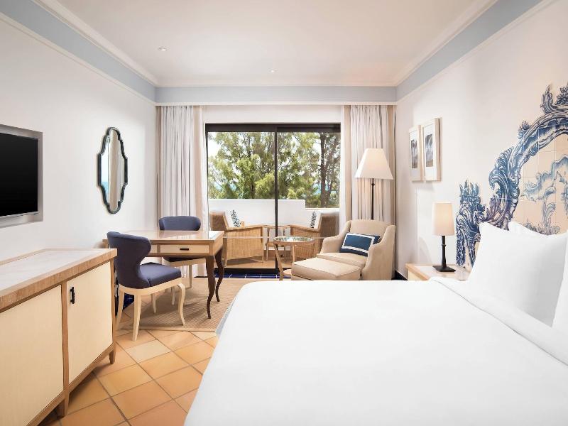 Pine Cliffs Resort image