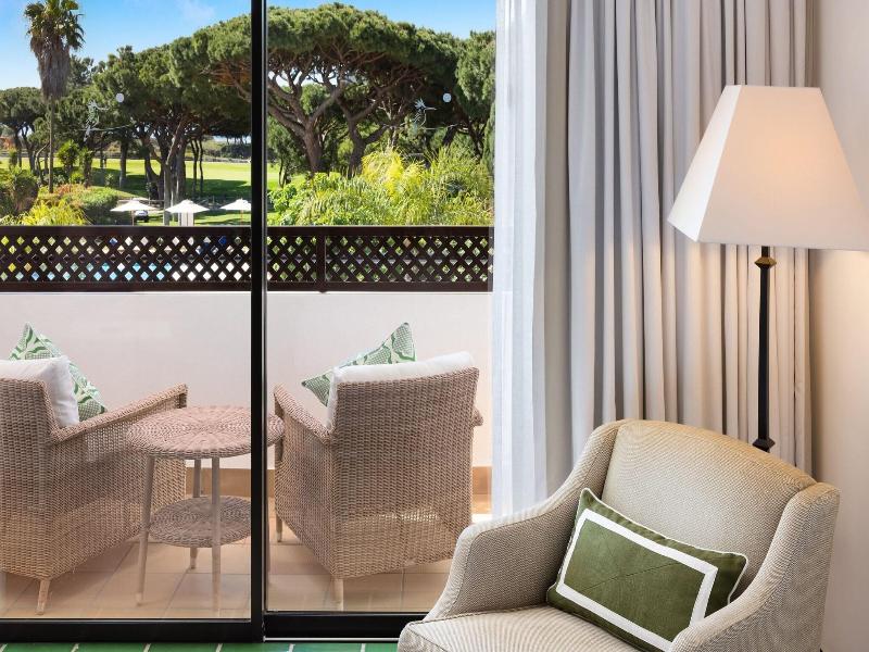 Pine Cliffs Resort image