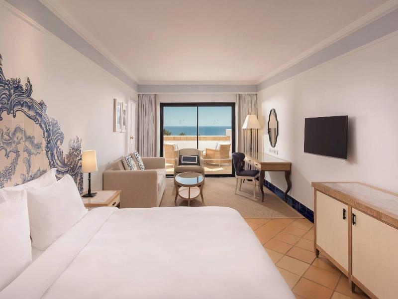 Pine Cliffs Resort image