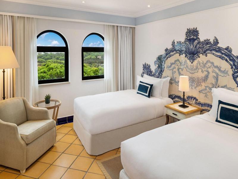 Pine Cliffs Resort image