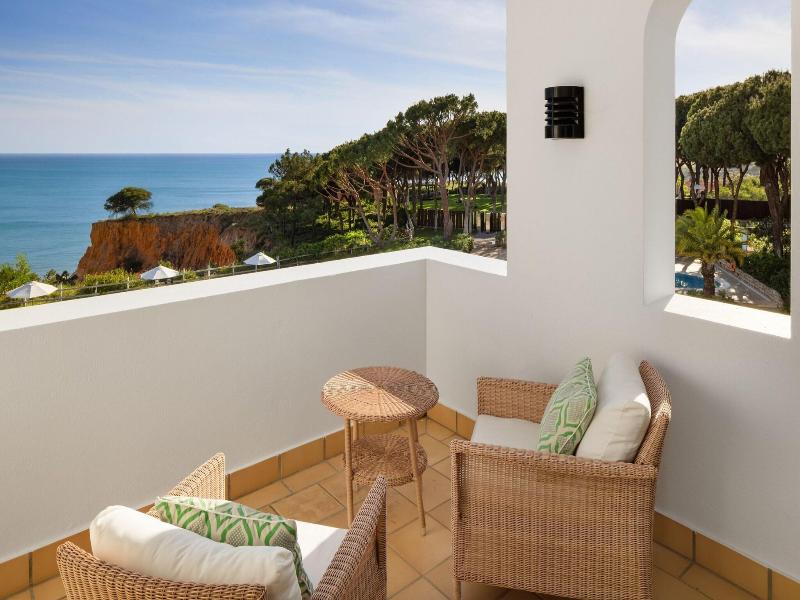 Pine Cliffs Resort image