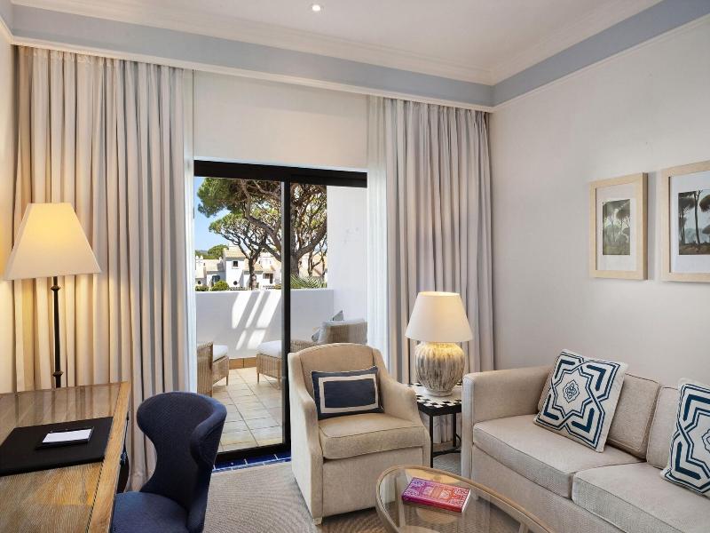 Pine Cliffs Resort image