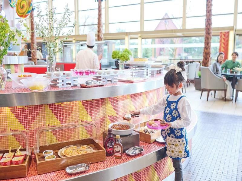 Sheraton Grande Tokyo Bay image