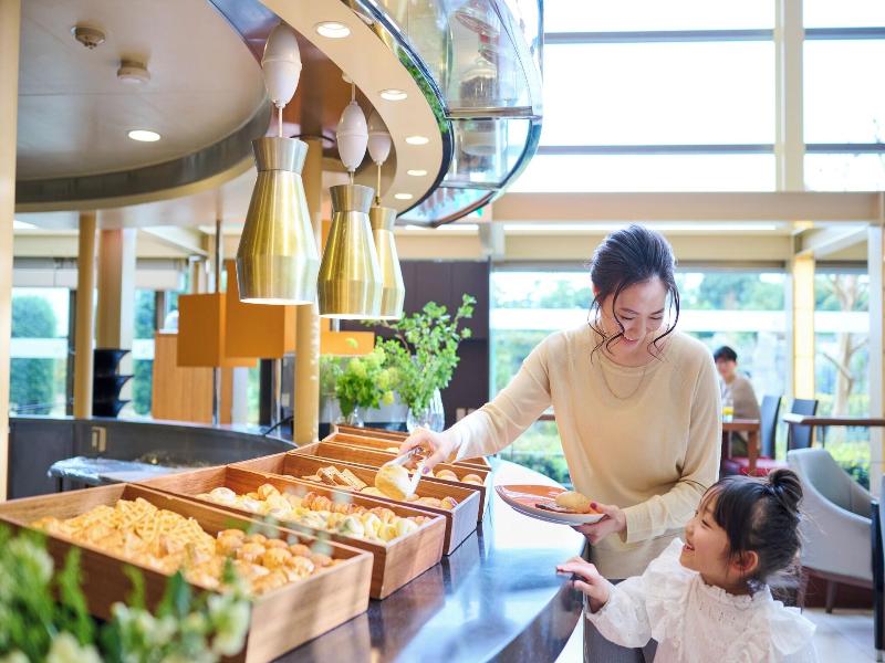 Sheraton Grande Tokyo Bay image