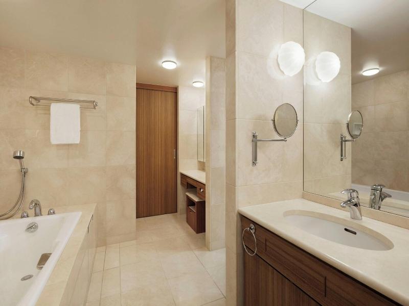 Sheraton Grande Tokyo Bay image