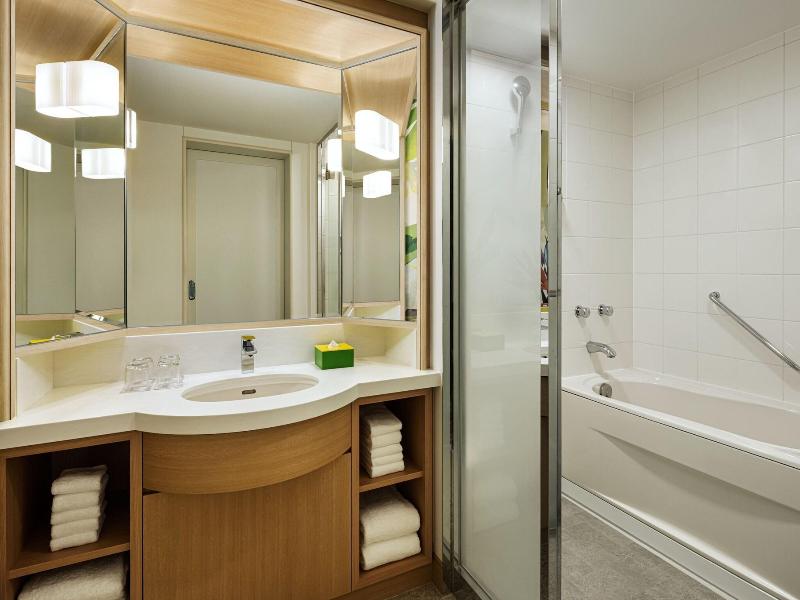 Sheraton Grande Tokyo Bay image