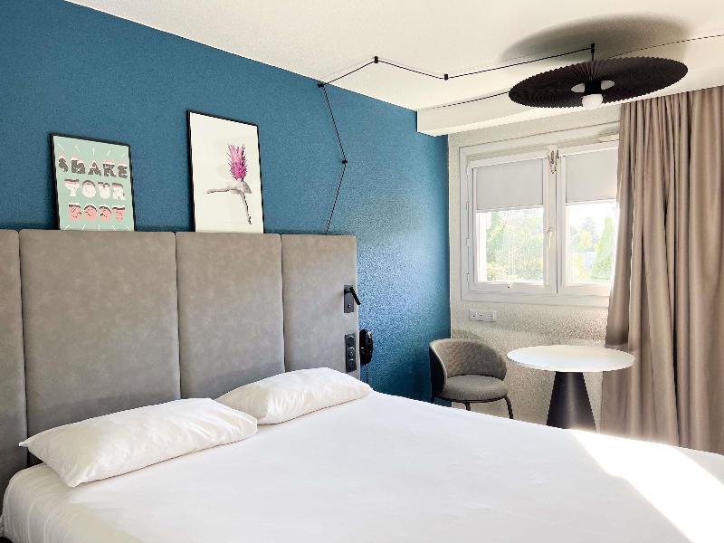ibis Nîmes Ouest image