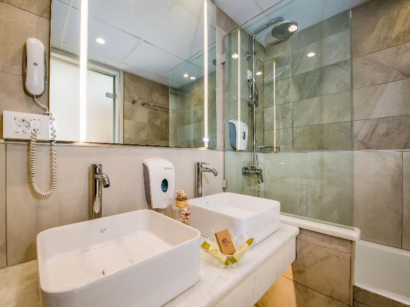 Kiani Beach Resort image