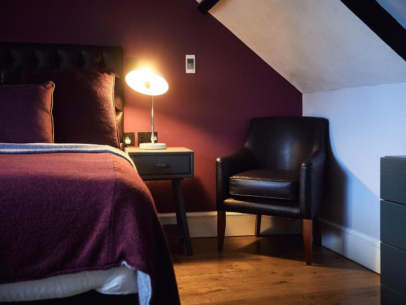 Browns Hotel - Laugharne image