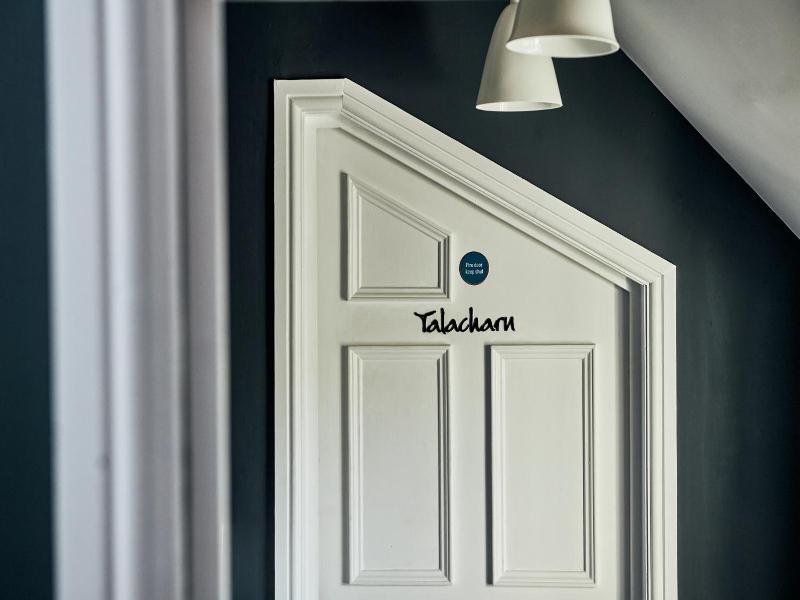 Browns Hotel - Laugharne image