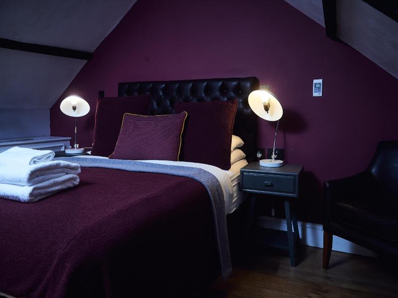 Browns Hotel - Laugharne image