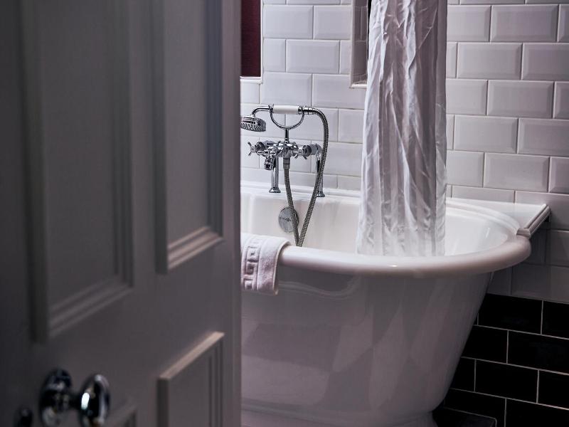 Browns Hotel - Laugharne image