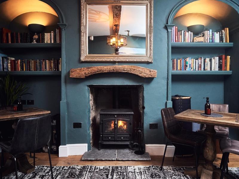 Browns Hotel - Laugharne image