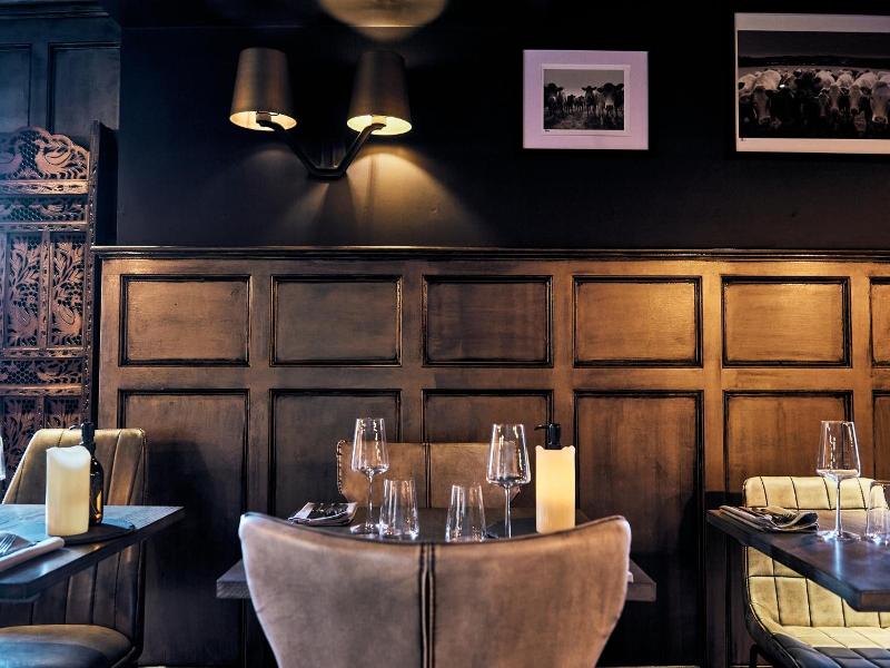 Browns Hotel - Laugharne image