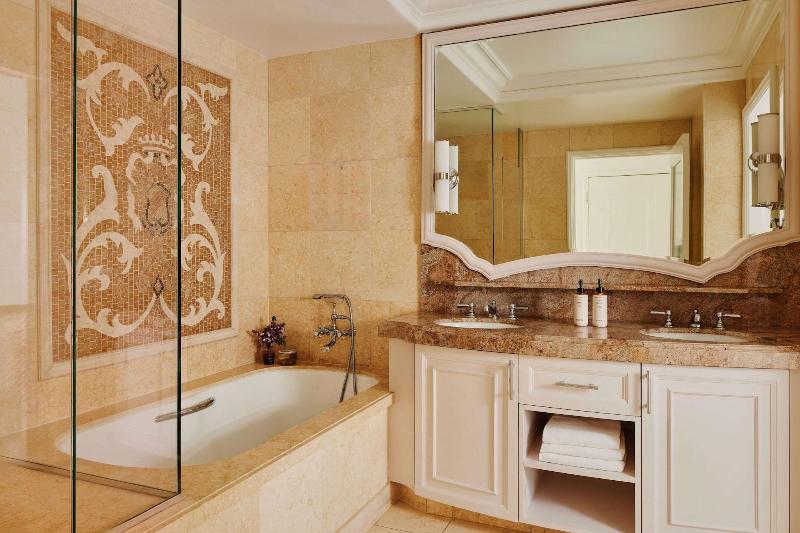 The Maybourne Beverly Hills image