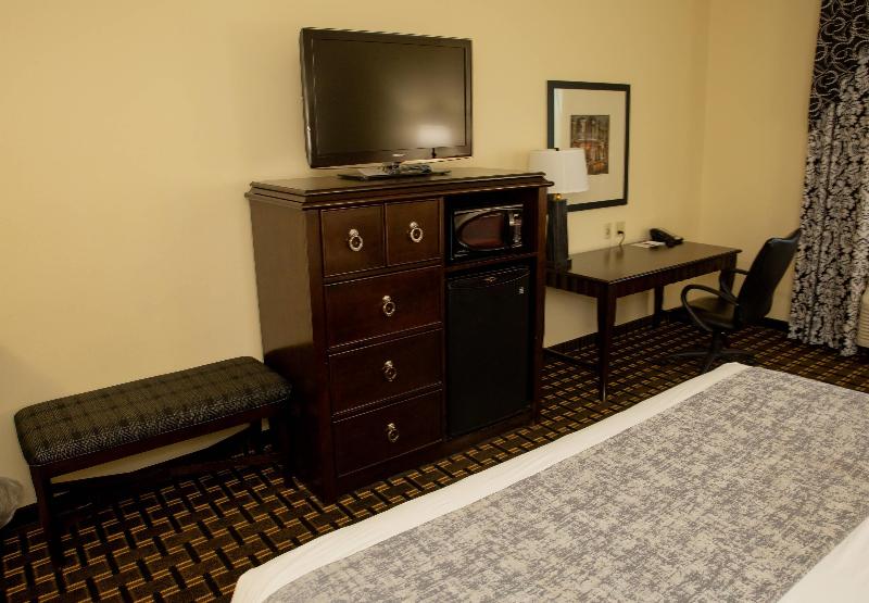 Evangeline Downs Hotel, an Ascend Collection hotel image