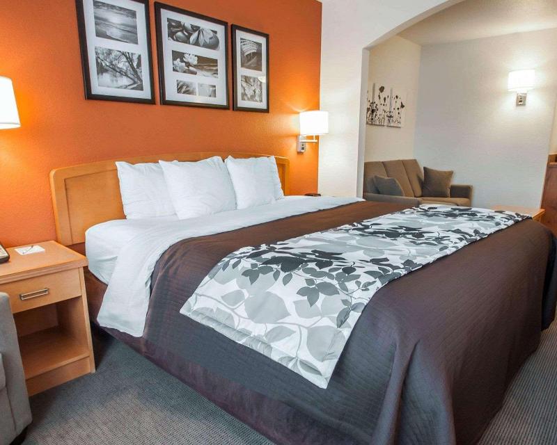 Sleep Inn & Suites Lake of the Ozarks image