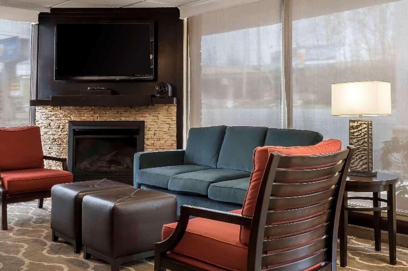 Comfort Inn - Pocono Mountain image