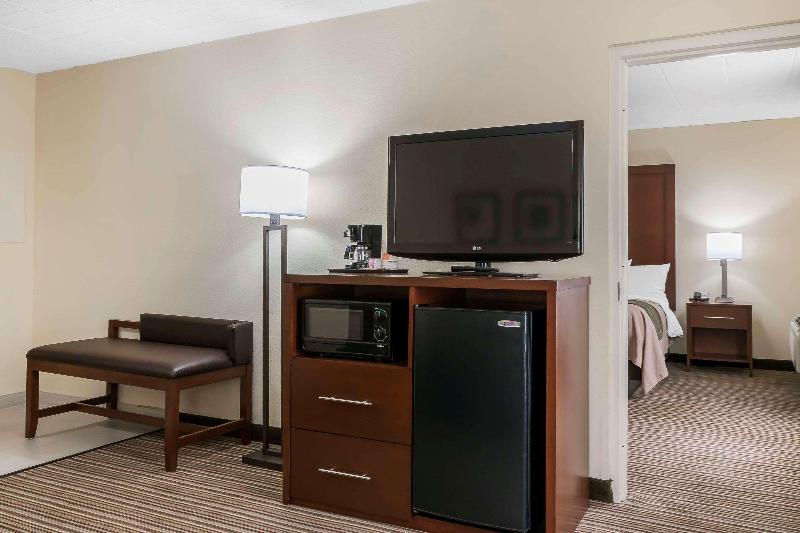 Comfort Inn - Pocono Mountain image