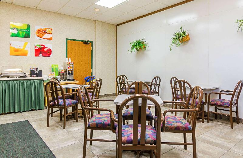 Quality Inn Rosebud Casino image