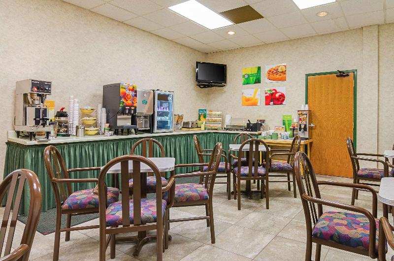 Quality Inn Rosebud Casino image