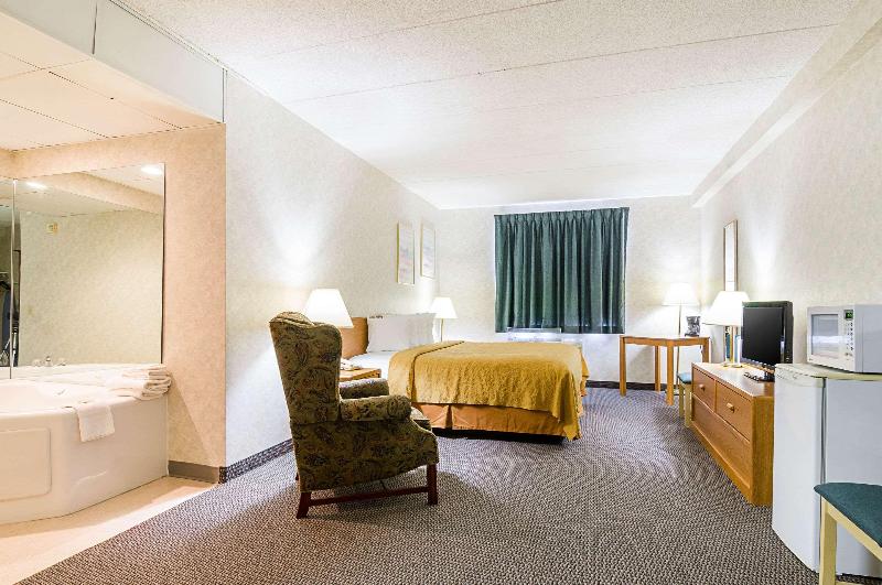 Quality Inn Rosebud Casino image