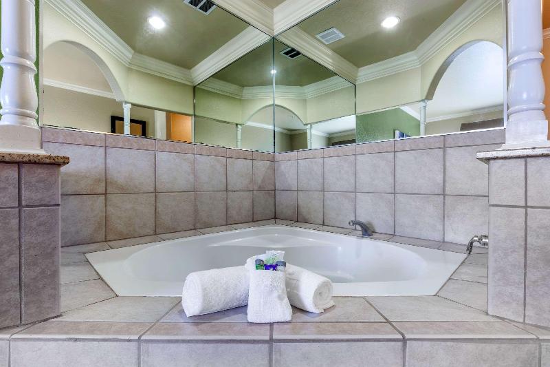 Sleep Inn & Suites Hewitt - South Waco image