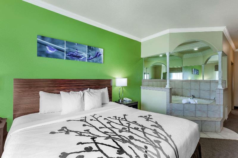 Sleep Inn & Suites Hewitt - South Waco image