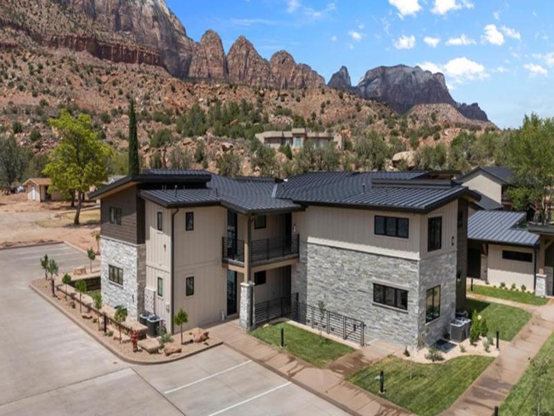Montclair at Zion — general view