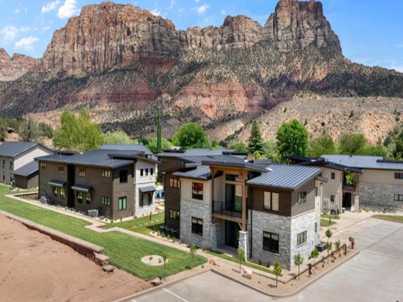 Montclair at Zion — general view