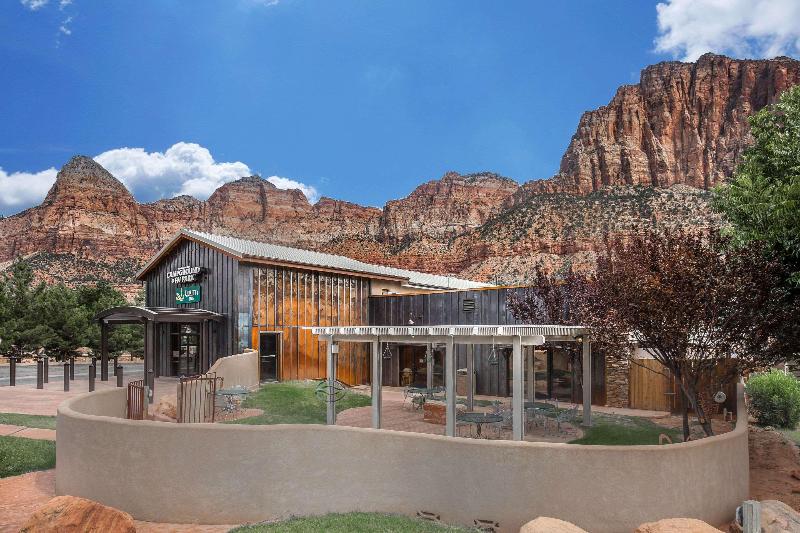 Quality Inn Springdale at Zion Park — exterior view
