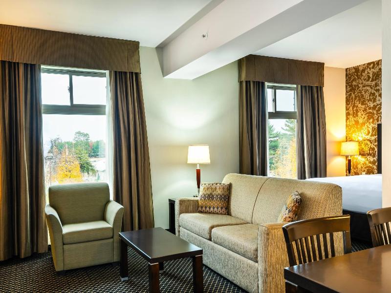 Quality Inn & Suites Petawawa image
